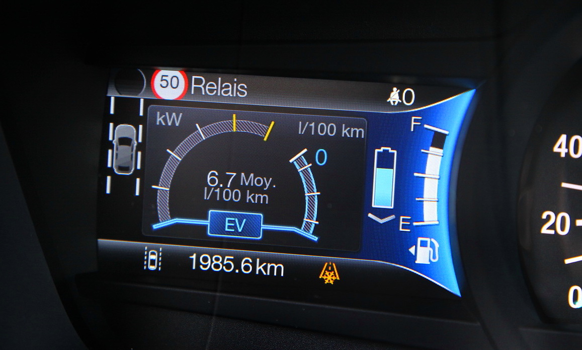 福特《Ford Mondeo Hybrid》全新動力科技 將在七月搶攻油電混合車款市場 福特《Ford Mondeo Hybrid》全新動力科技 將在七月搶攻油電混合車款市場