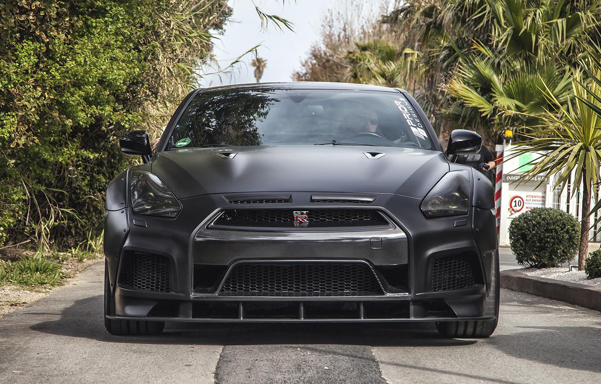 日產《Nissan GT-R R35》東洋改裝風吹進德國改裝廠 Prior Design再造Liberty Walk寬體美學 日產《Nissan GT-R R35》東洋改裝風吹進德國改裝廠 Prior Design再造Liberty Walk寬體美學