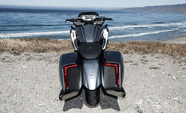 寶馬重機《BMW Motorrad》全新概念 Concept 101帥氣亮相 寶馬重機《BMW Motorrad》全新概念 Concept 101帥氣亮相
