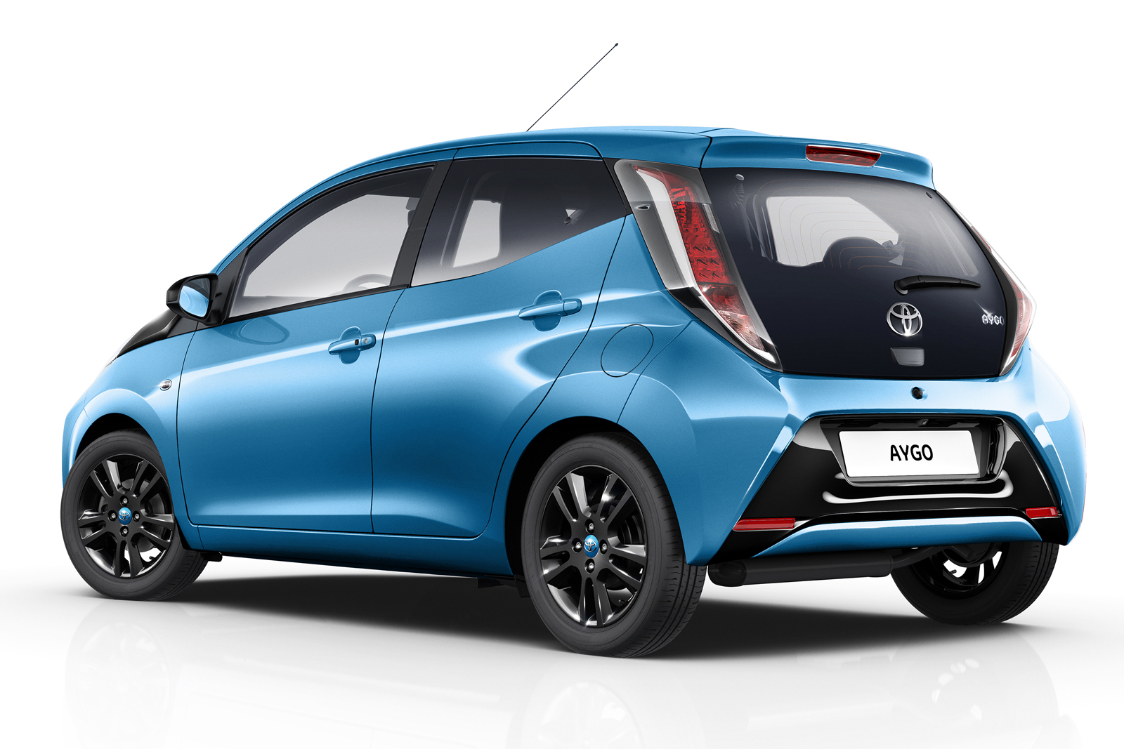 豐田《Toyota Aygo》青春無敵安全有理 原廠推出選配用X-Cite個性套件 豐田《Toyota Aygo》青春無敵安全有理 原廠推出選配用X-Cite個性套件