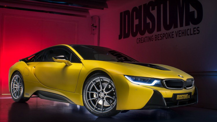 寶馬《BMW i8》想要與眾不同 先來個不一樣的色彩來瞧瞧~ 寶馬《BMW i8》想要與眾不同 先來個不一樣的色彩來瞧瞧~