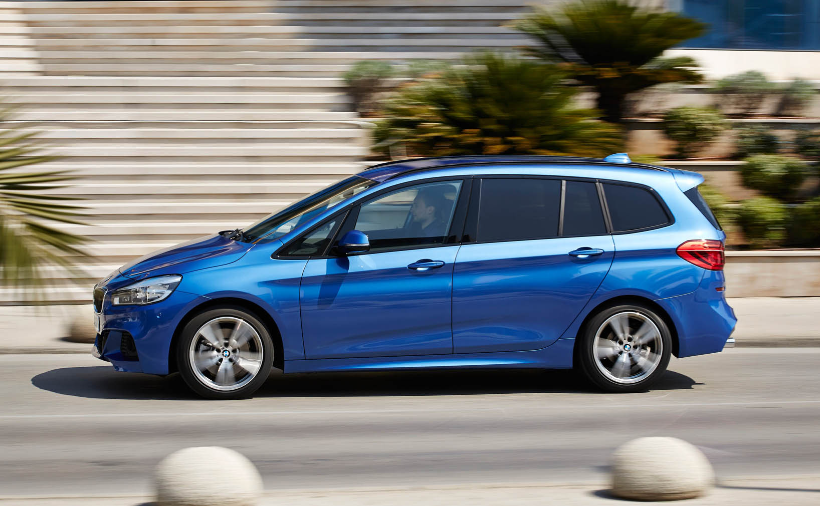 寶馬《BMW 2 Series Gran Tourer》多了實用少了帥氣?其實還有M Sport套件可以選… 寶馬《BMW 2 Series Gran Tourer》多了實用少了帥氣?其實還有M Sport套件可以選…