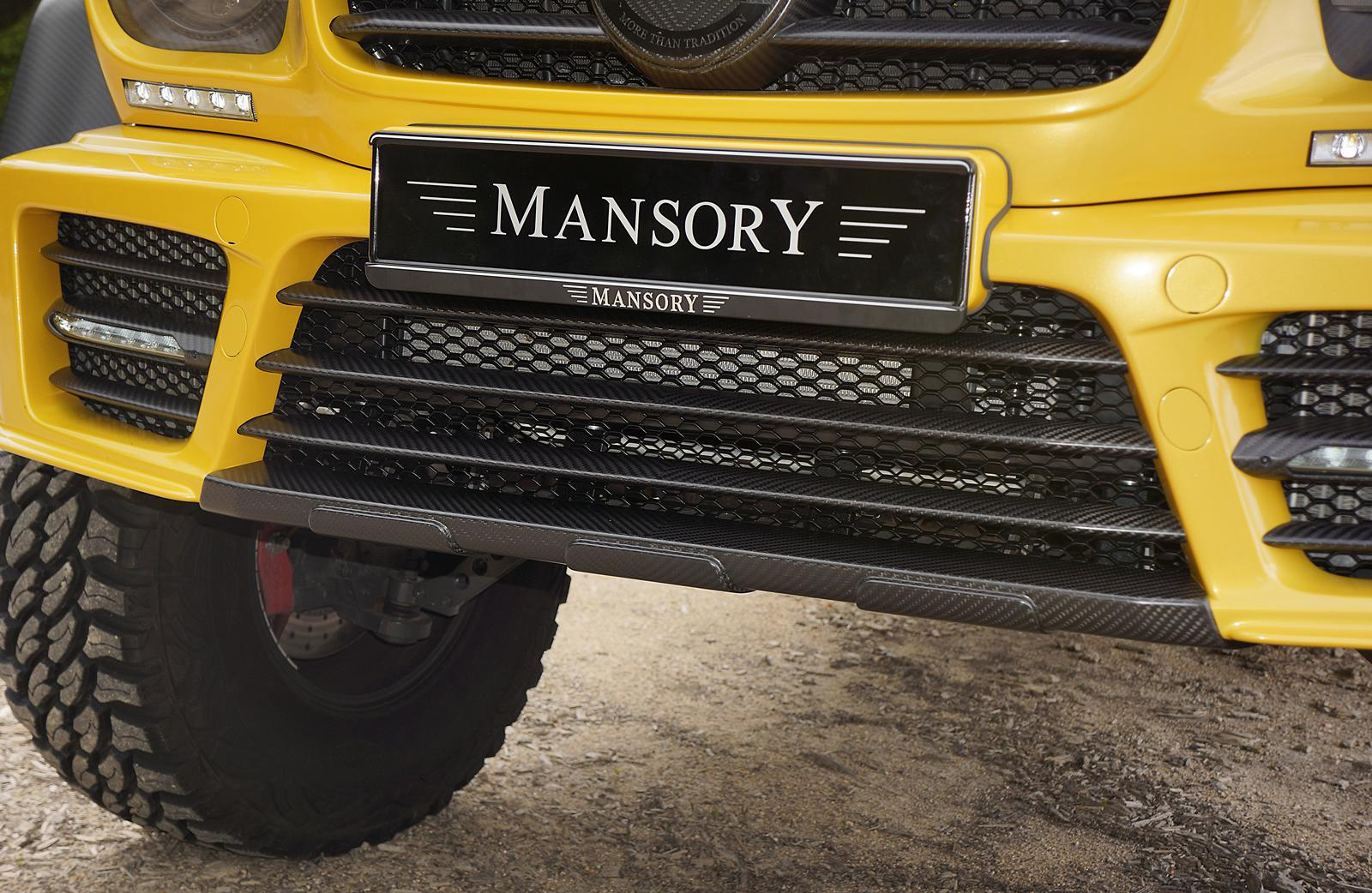 賓士《Mercedes-Benz G 63 AMG 6x6》征服地形也要征服目光 Mansory為新年式六輪野獸推出專屬套件 賓士《Mercedes-Benz G 63 AMG 6x6》征服地形也要征服目光 Mansory為新年式六輪野獸推出專屬套件