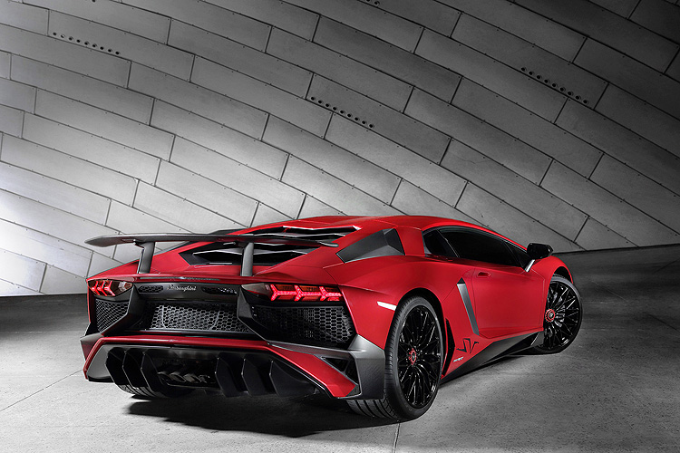有錢也買不到!藍寶堅尼《Lamborghini Aventador LP 750-4 Superveloce》600輛全數完售 有錢也買不到!藍寶堅尼《Lamborghini Aventador LP 750-4 Superveloce》600輛全數完售