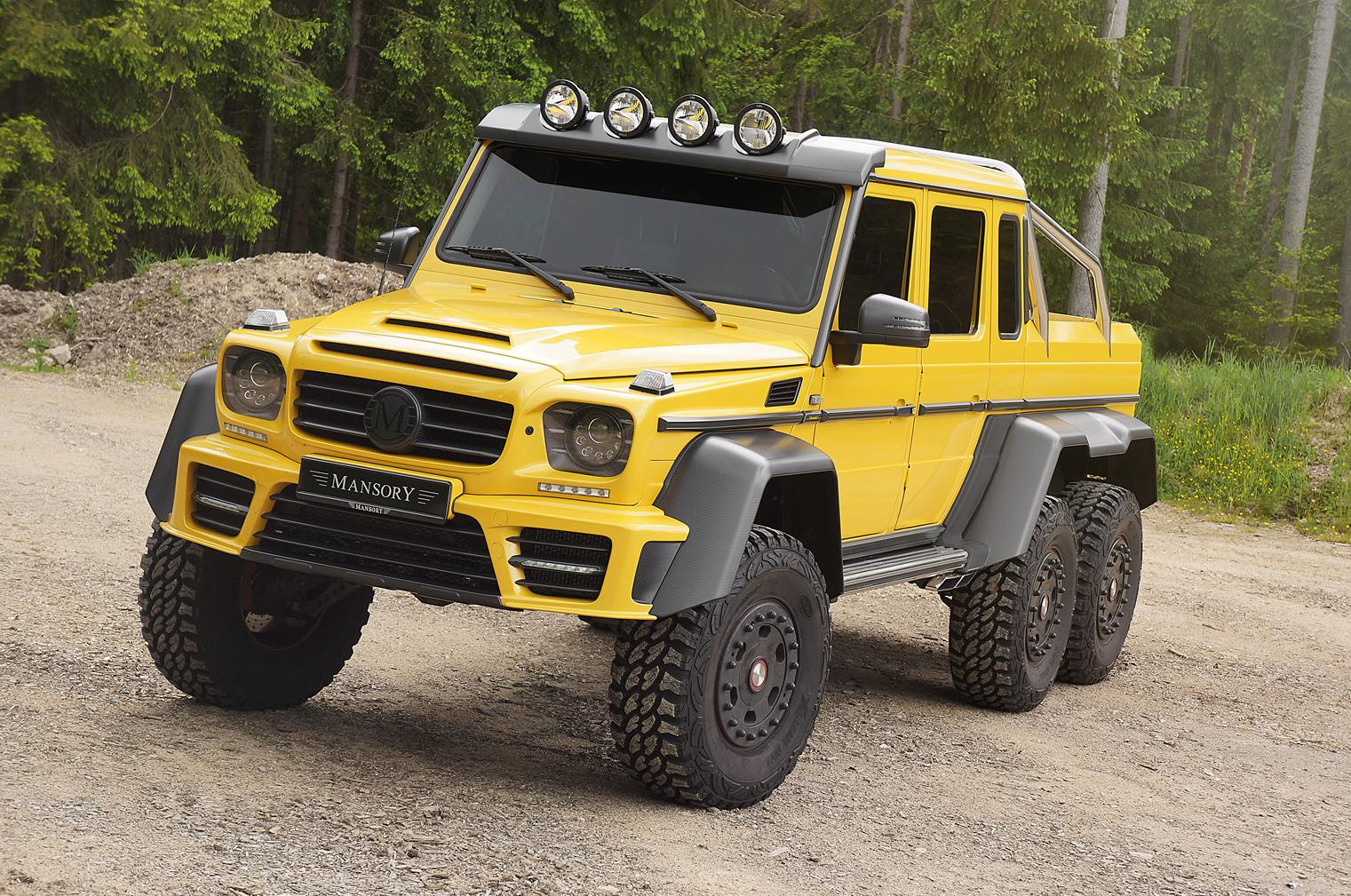 賓士《Mercedes-Benz G 63 AMG 6x6》征服地形也要征服目光 Mansory為新年式六輪野獸推出專屬套件 賓士《Mercedes-Benz G 63 AMG 6x6》征服地形也要征服目光 Mansory為新年式六輪野獸推出專屬套件
