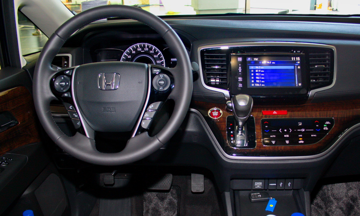 本田《Honda Odyssey》全新豪華七人座MPV登台 媒體試駕心得快報 本田《Honda Odyssey》全新豪華七人座MPV登台 媒體試駕心得快報