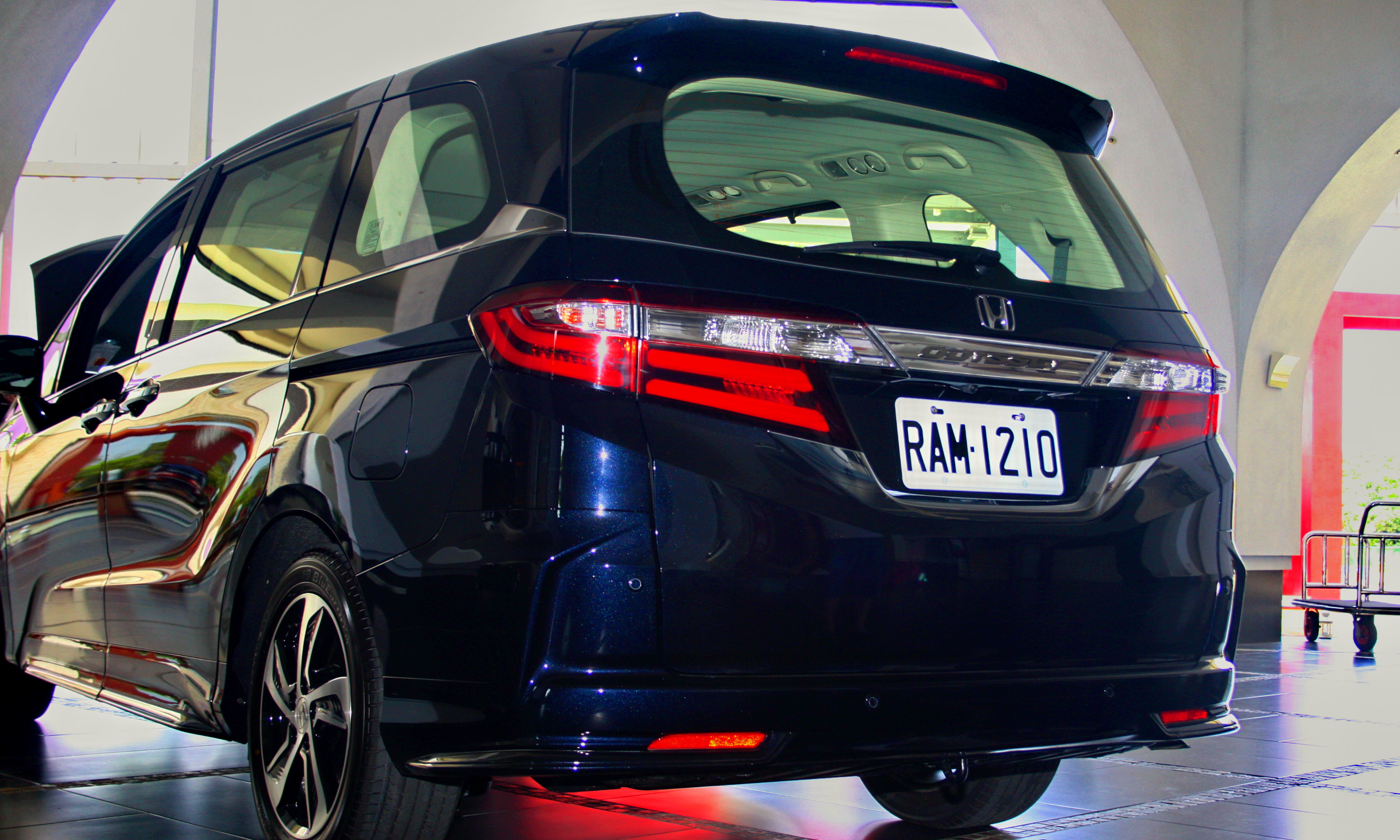 本田《Honda Odyssey》全新豪華七人座MPV登台 媒體試駕心得快報 本田《Honda Odyssey》全新豪華七人座MPV登台 媒體試駕心得快報