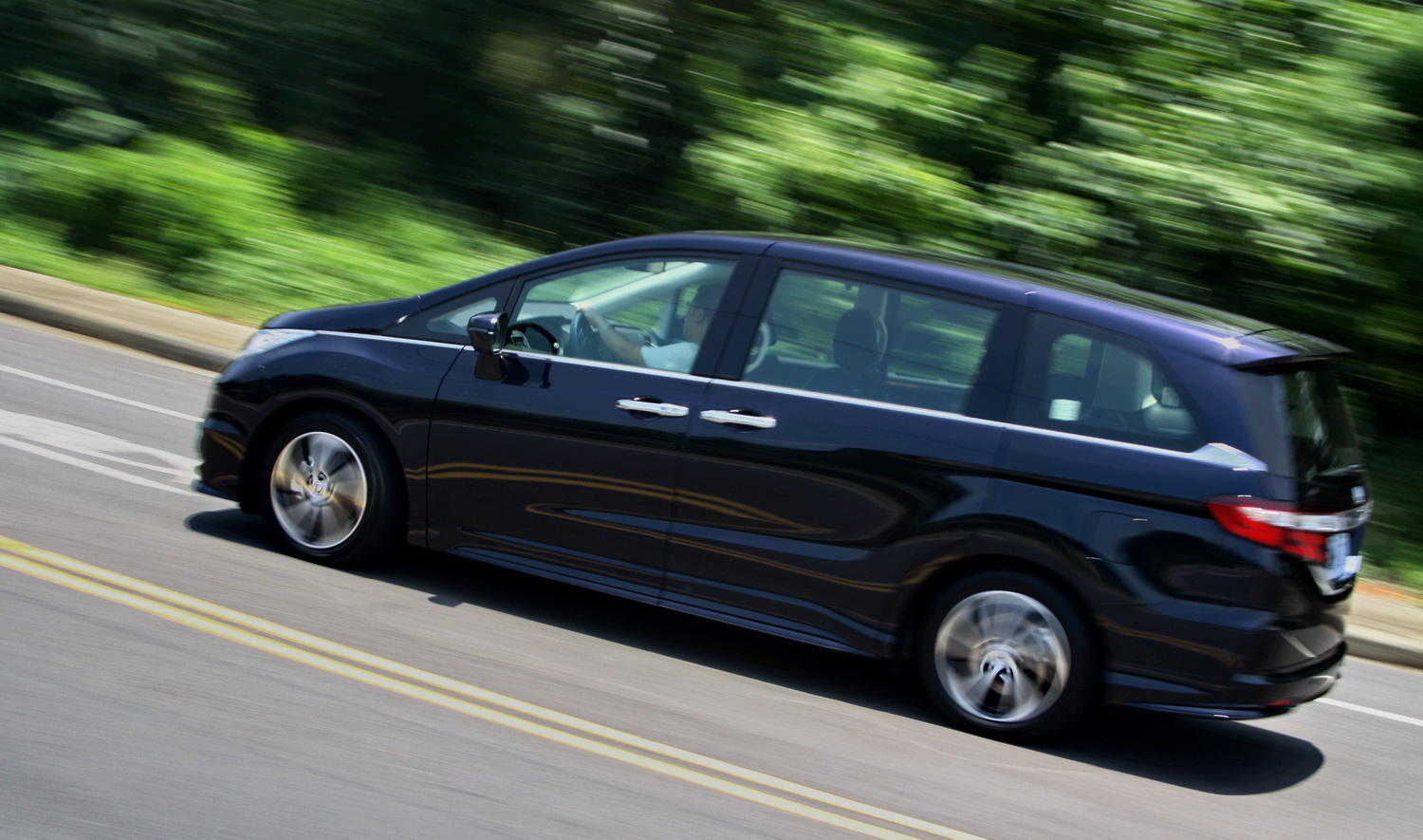 本田《Honda Odyssey》全新豪華七人座MPV登台 媒體試駕心得快報 本田《Honda Odyssey》全新豪華七人座MPV登台 媒體試駕心得快報