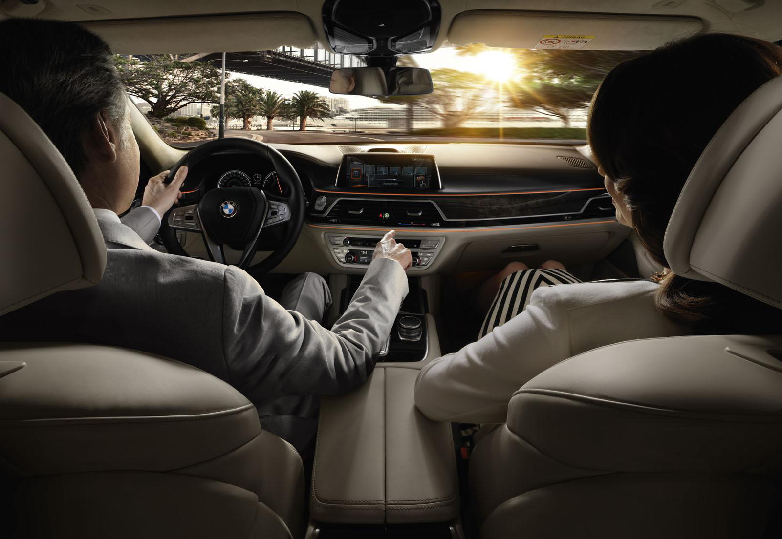 創新科技集一身 新一代寶馬《BMW 7 Series》千呼萬喚矚目登場(上) 創新科技集一身 新一代寶馬《BMW 7 Series》千呼萬喚矚目登場(上)