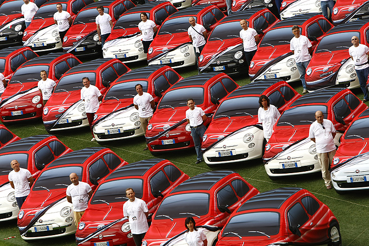 義式經典小車再獲新生 改款飛雅特《Fiat 500》預約7月4日登場 義式經典小車再獲新生 改款飛雅特《Fiat 500》預約7月4日登場