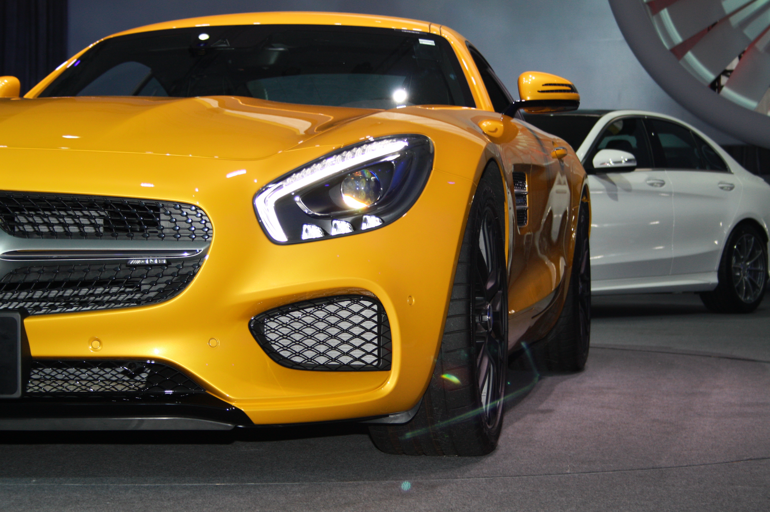 賓士《Mercedes-AMG GT-S》從賽道崛起 將以796萬元起於今日正式登台 賓士《Mercedes-AMG GT-S》從賽道崛起 將以796萬元起於今日正式登台