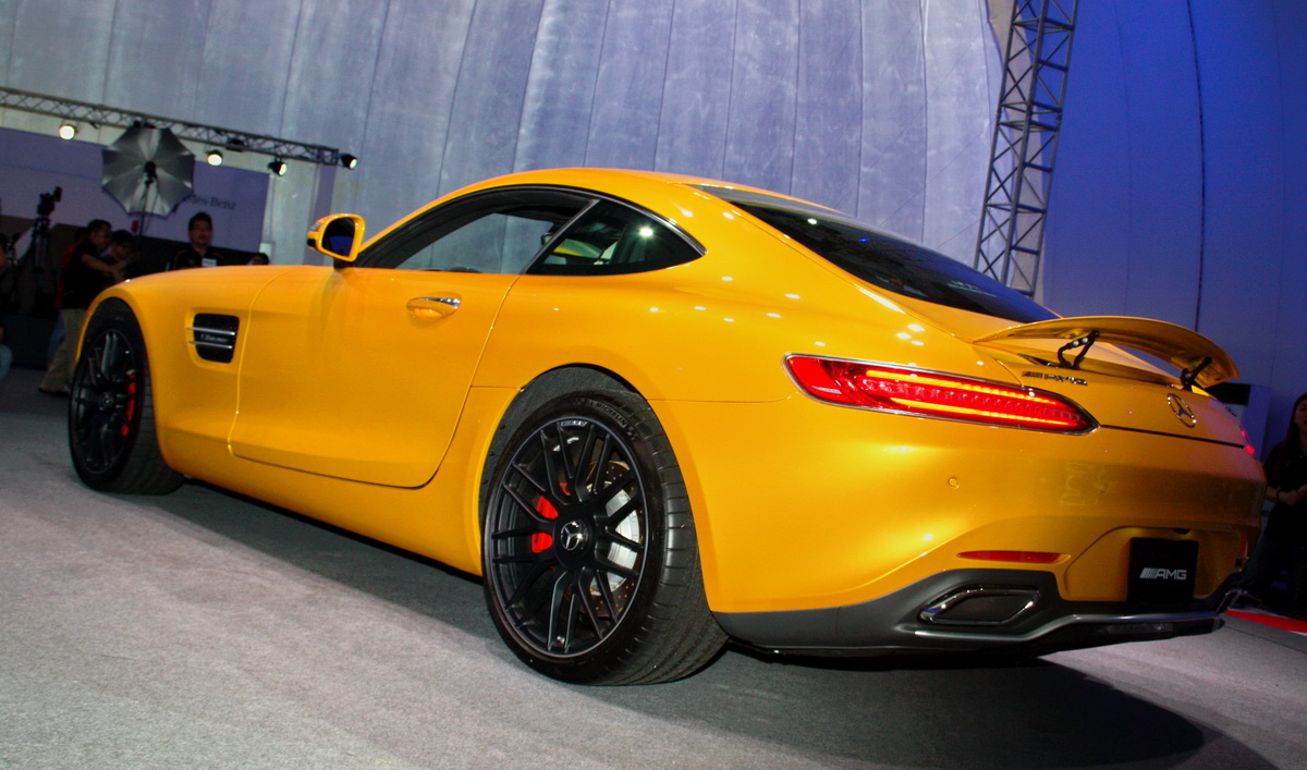 賓士《Mercedes-AMG GT-S》從賽道崛起 將以796萬元起於今日正式登台 賓士《Mercedes-AMG GT-S》從賽道崛起 將以796萬元起於今日正式登台