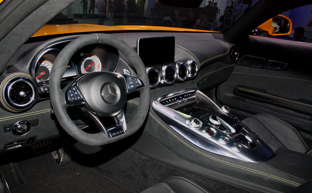 賓士《Mercedes-AMG GT-S》從賽道崛起 將以796萬元起於今日正式登台 賓士《Mercedes-AMG GT-S》從賽道崛起 將以796萬元起於今日正式登台