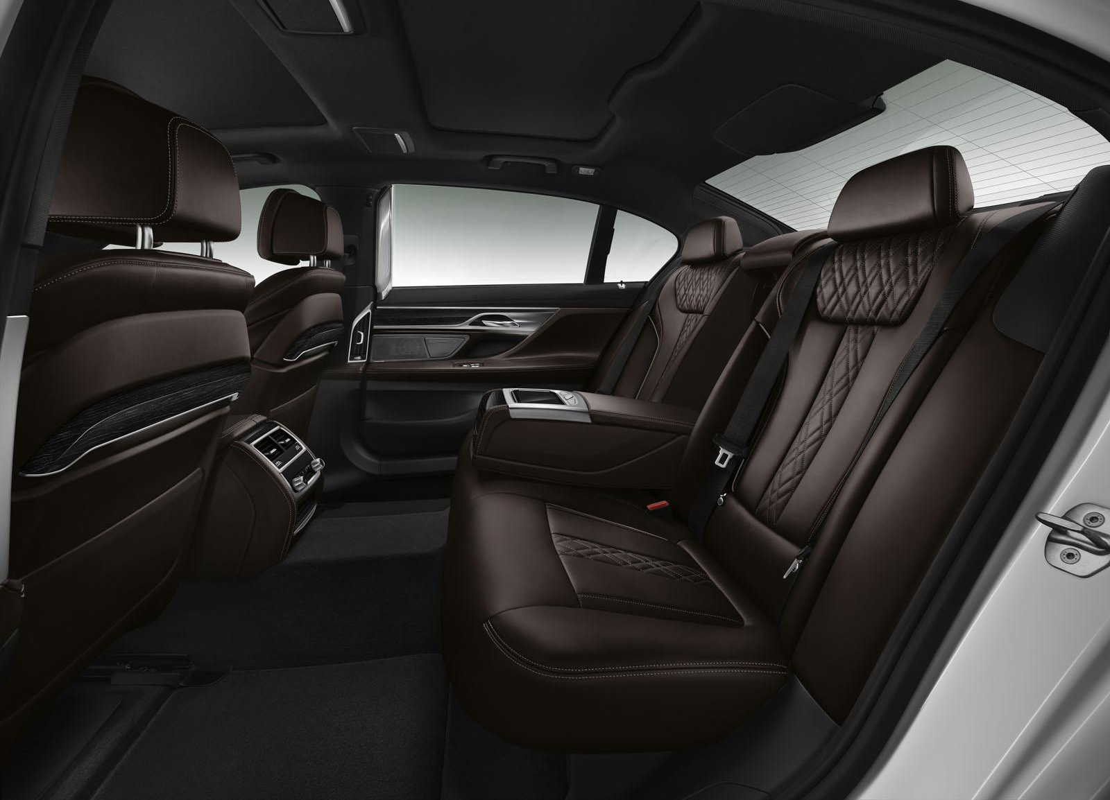 創新科技集一身 新一代寶馬《BMW 7 Series》千呼萬喚矚目登場(上) 創新科技集一身 新一代寶馬《BMW 7 Series》千呼萬喚矚目登場(上)