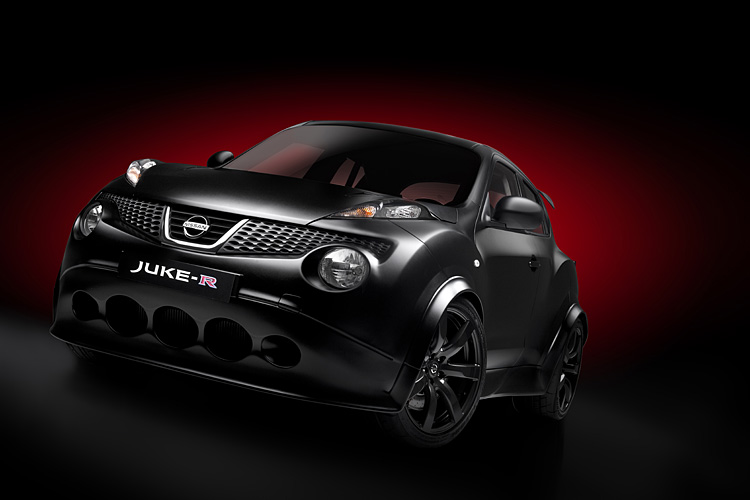 日產《Nissan Juke-R Nismo》預告現身 世界首款超級跨界跑旅GoodWood登場 日產《Nissan Juke-R Nismo》預告現身 世界首款超級跨界跑旅GoodWood登場