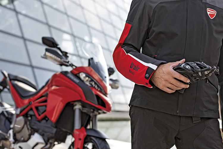《Dainese D-Air》獲得Professor Ferdinand Porsche獎肯定 騎車也能有安全氣囊保護 《Dainese D-Air》獲得Professor Ferdinand Porsche獎肯定 騎車也能有安全氣囊保護