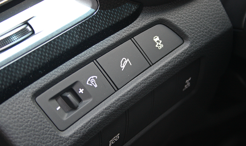 百萬以內國產SUV新選擇 現代《Hyundai Santa Fe》 2.4 GDi汽油入門版試駕心得 百萬以內國產SUV新選擇 現代《Hyundai Santa Fe》 2.4 GDi汽油入門版試駕心得