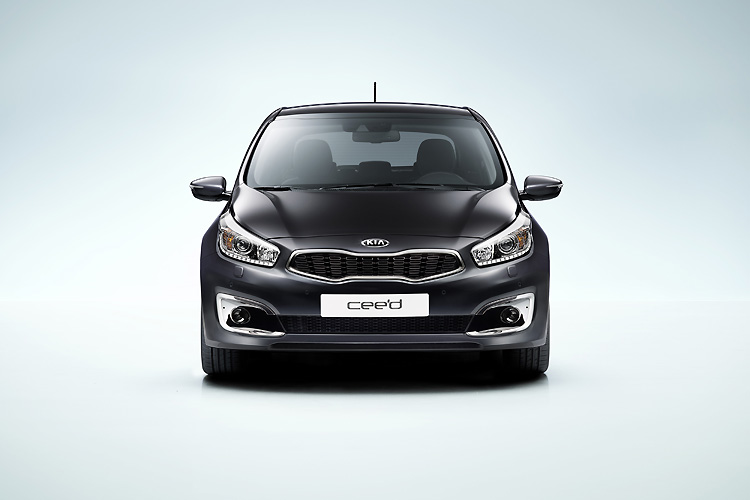 新動力、新面容 起亞《Kia Cee'd》小改款歐陸現身 新動力、新面容 起亞《Kia Cee'd》小改款歐陸現身