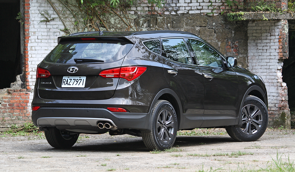 百萬以內國產SUV新選擇 現代《Hyundai Santa Fe》 2.4 GDi汽油入門版試駕心得 百萬以內國產SUV新選擇 現代《Hyundai Santa Fe》 2.4 GDi汽油入門版試駕心得