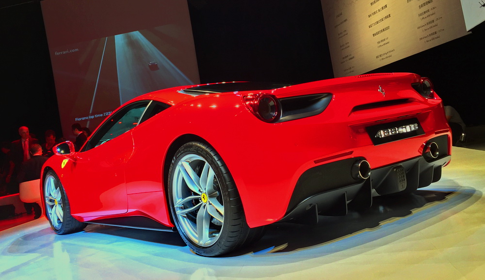 法拉利《Ferrari 488 GTB》呈獻賽車等級動力 2015年首度登台發表 法拉利《Ferrari 488 GTB》呈獻賽車等級動力 2015年首度登台發表