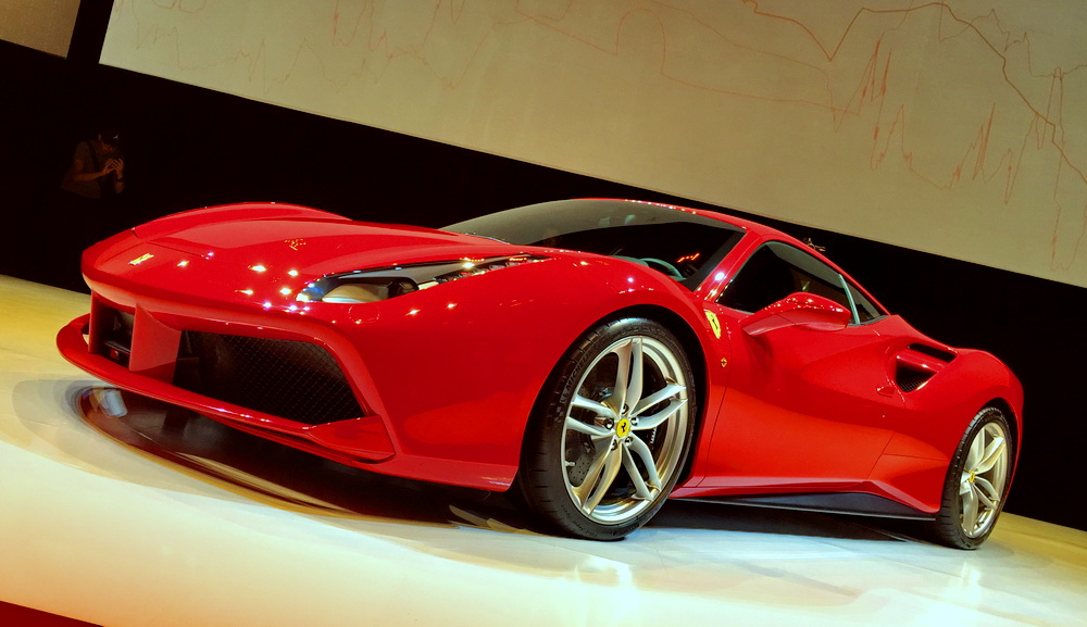 法拉利《Ferrari 488 GTB》呈獻賽車等級動力 2015年首度登台發表 法拉利《Ferrari 488 GTB》呈獻賽車等級動力 2015年首度登台發表