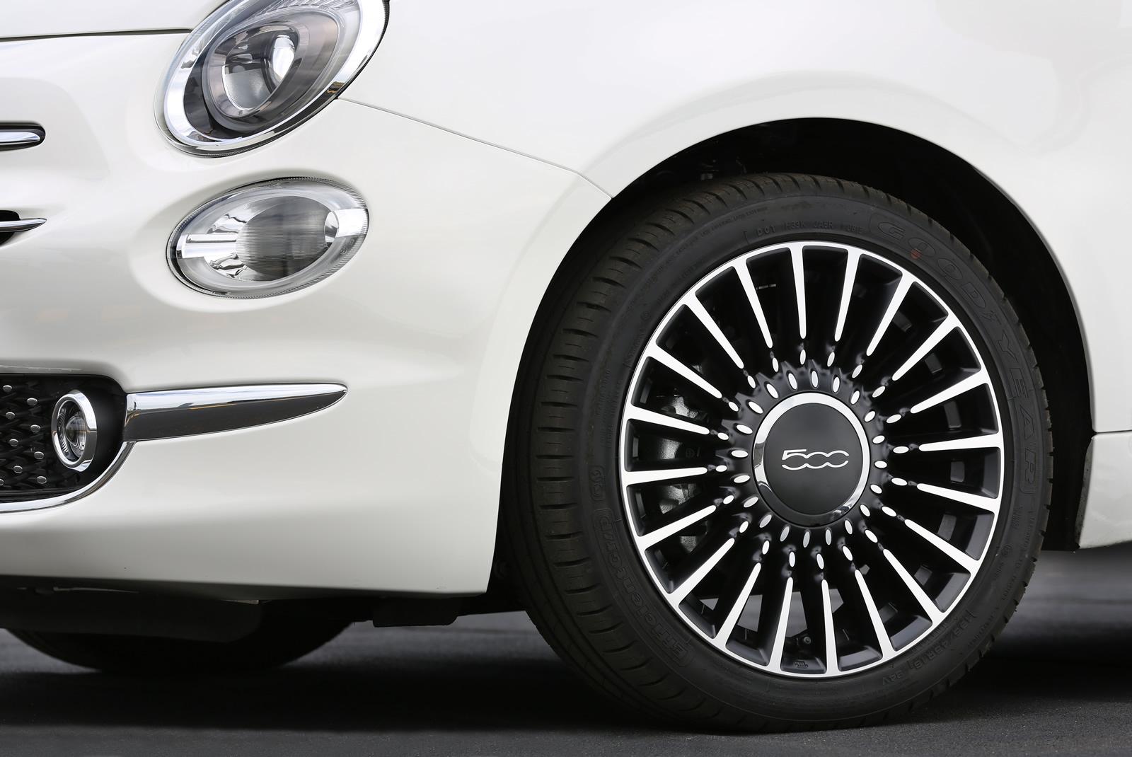 義式精品小車 飛雅特《Fiat 500》正式改款亮相 預計今年秋天開始銷售 義式精品小車 飛雅特《Fiat 500》正式改款亮相 預計今年秋天開始銷售