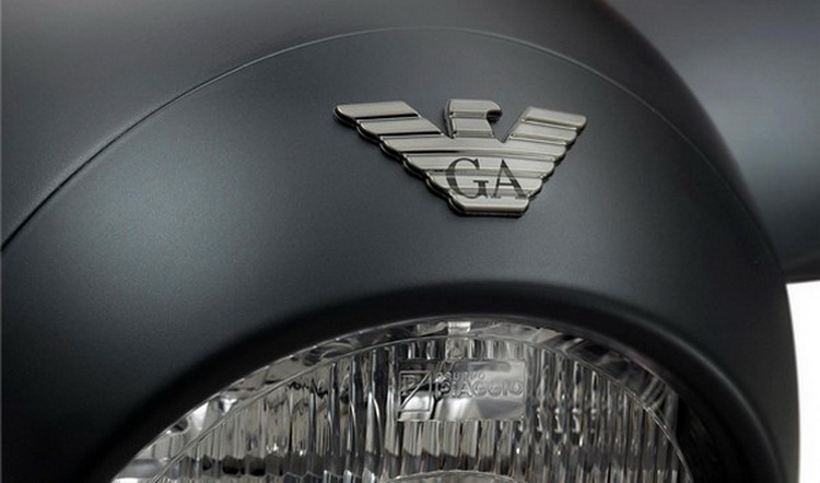 偉士牌《Vespa 946 Emporio Armani》與時尚界的結合 概念二輪限量車款登場 偉士牌《Vespa 946 Emporio Armani》與時尚界的結合 概念二輪限量車款登場