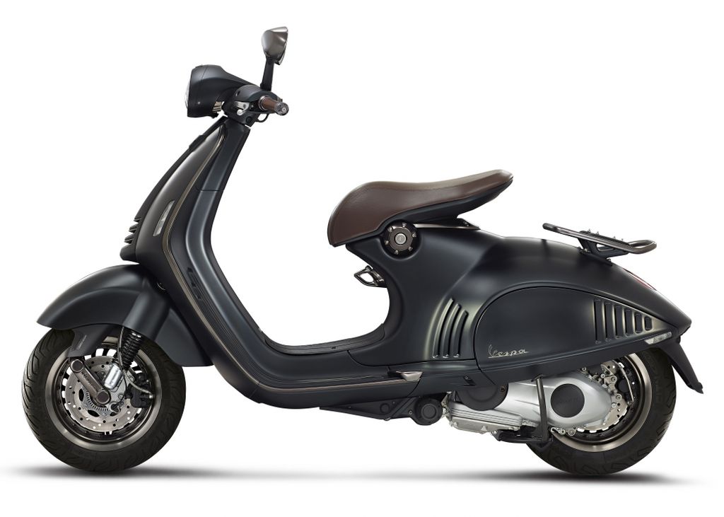 偉士牌《Vespa 946 Emporio Armani》與時尚界的結合 概念二輪限量車款登場 偉士牌《Vespa 946 Emporio Armani》與時尚界的結合 概念二輪限量車款登場