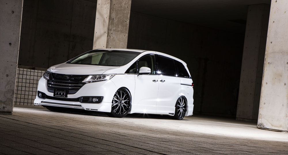 七人座休旅M'z SPEED勁裝上身 原來本田《Honda Odyssey》也能殺很大… 七人座休旅M'z SPEED勁裝上身 原來本田《Honda Odyssey》也能殺很大…