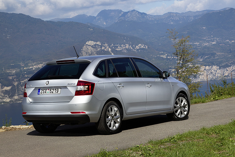 《Škoda Rapid Spaceback ScoutLine》依約現身 越野套件加持更顯休閒 《Škoda Rapid Spaceback ScoutLine》依約現身 越野套件加持更顯休閒