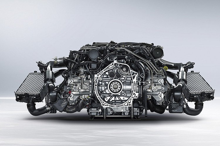 首度無偽裝曝光 小改款保時捷《Porsche 911》紐伯林現型 首度無偽裝曝光 小改款保時捷《Porsche 911》紐伯林現型