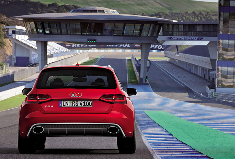 3.0 V6渦輪增壓爆發354匹馬力 新世代奧迪《Audi S4》預約法蘭克福車展登場? 3.0 V6渦輪增壓爆發354匹馬力 新世代奧迪《Audi S4》預約法蘭克福車展登場?