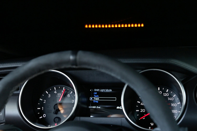 深化賽車元素 福特《Ford Shelby GT350 Mustang》導入LED換檔指示燈 深化賽車元素 福特《Ford Shelby GT350 Mustang》導入LED換檔指示燈