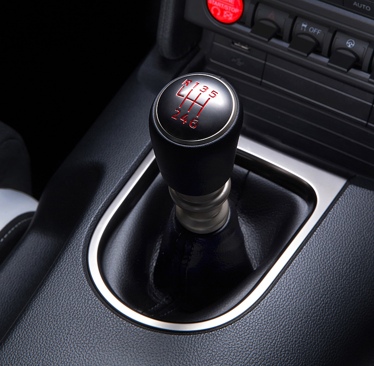 深化賽車元素 福特《Ford Shelby GT350 Mustang》導入LED換檔指示燈 深化賽車元素 福特《Ford Shelby GT350 Mustang》導入LED換檔指示燈