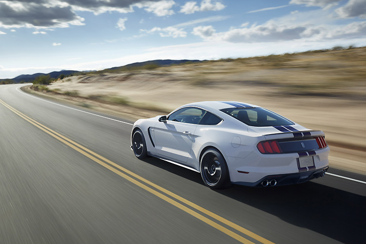 深化賽車元素 福特《Ford Shelby GT350 Mustang》導入LED換檔指示燈 深化賽車元素 福特《Ford Shelby GT350 Mustang》導入LED換檔指示燈