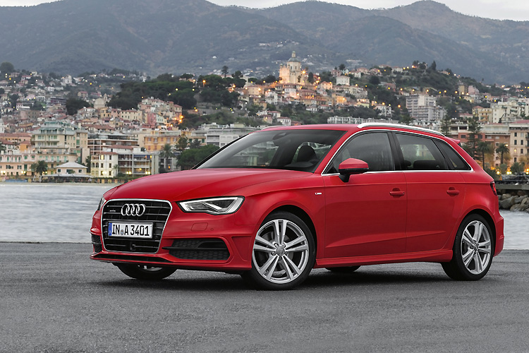 奧迪《Audi A3》小改款預計明年亮相 將導入虛擬儀表板 奧迪《Audi A3》小改款預計明年亮相 將導入虛擬儀表板