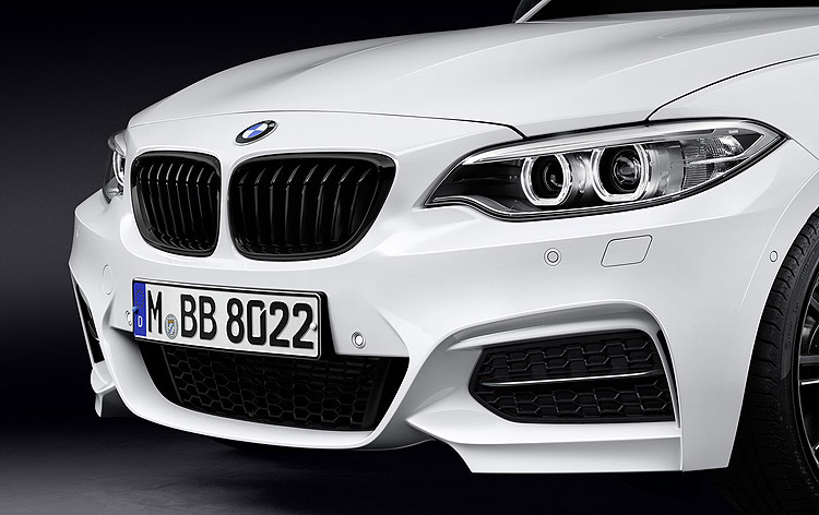 新車還沒問世零件已開始網拍 寶馬《BMW M2》水箱護罩ebay就買的到!? 新車還沒問世零件已開始網拍 寶馬《BMW M2》水箱護罩ebay就買的到!?