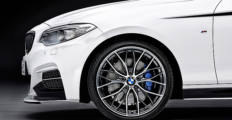 新車還沒問世零件已開始網拍 寶馬《BMW M2》水箱護罩ebay就買的到!? 新車還沒問世零件已開始網拍 寶馬《BMW M2》水箱護罩ebay就買的到!?