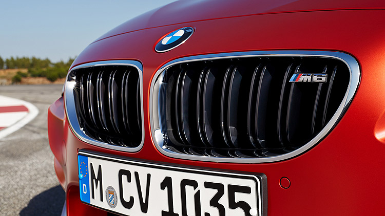 新車還沒問世零件已開始網拍 寶馬《BMW M2》水箱護罩ebay就買的到!? 新車還沒問世零件已開始網拍 寶馬《BMW M2》水箱護罩ebay就買的到!?