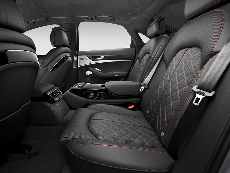 520匹不夠那破600匹能滿足你嗎? 全新奧迪《Audi S8 plus》605匹最大馬力正式亮相 520匹不夠那破600匹能滿足你嗎? 全新奧迪《Audi S8 plus》605匹最大馬力正式亮相