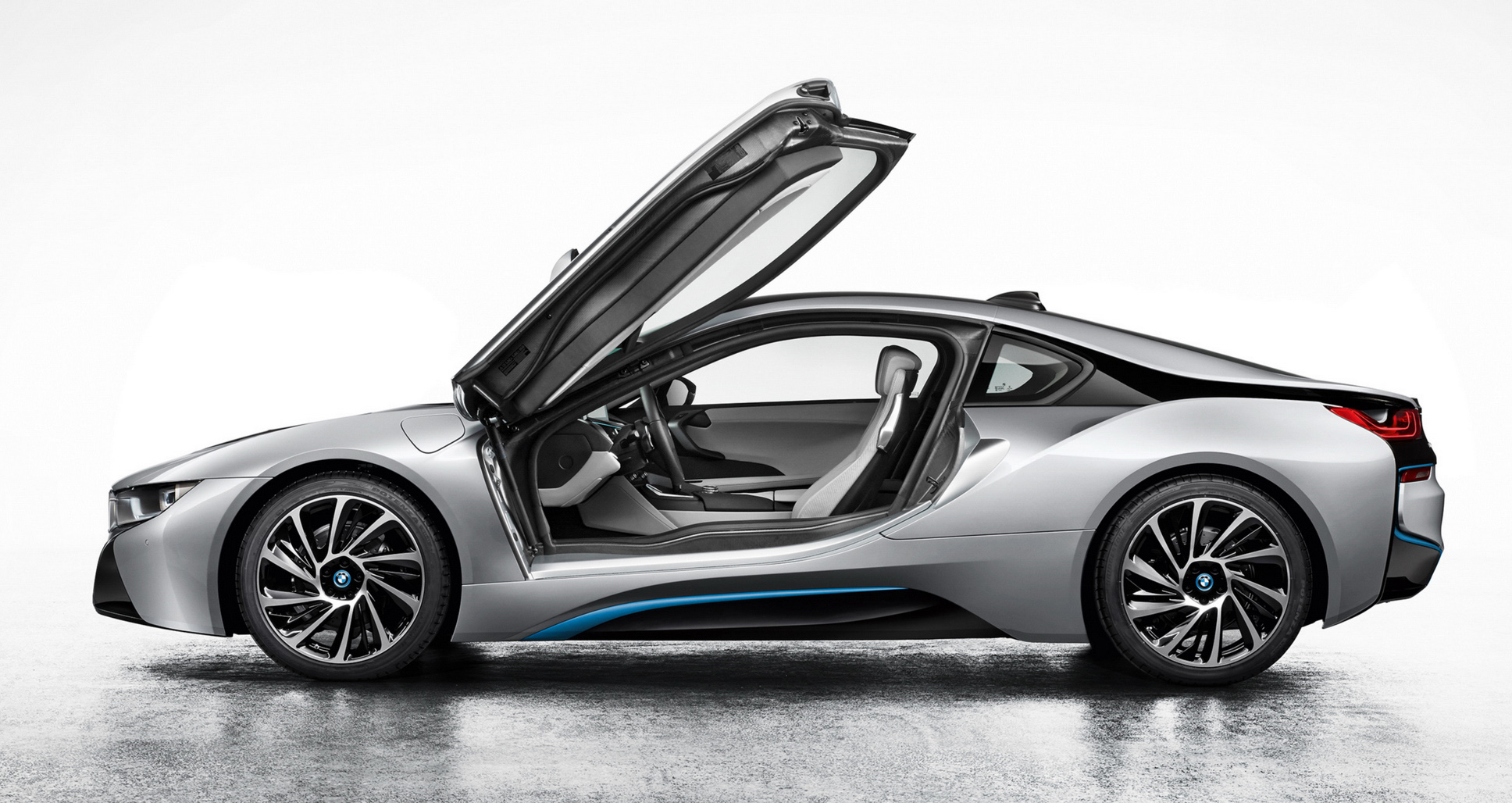 傳言中的《BMW i5》會是家庭房車?集團執行長透露下一部電動車的定位… 傳言中的《BMW i5》會是家庭房車?集團執行長透露下一部電動車的定位…