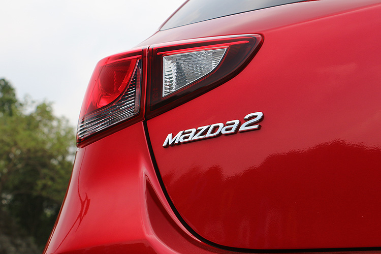 日歐小掀背近身火拼 ─《Mazda2》vs.《Škoda Fabia》配備、保養成本正面交鋒 日歐小掀背近身火拼 ─《Mazda2》vs.《Škoda Fabia》配備、保養成本正面交鋒