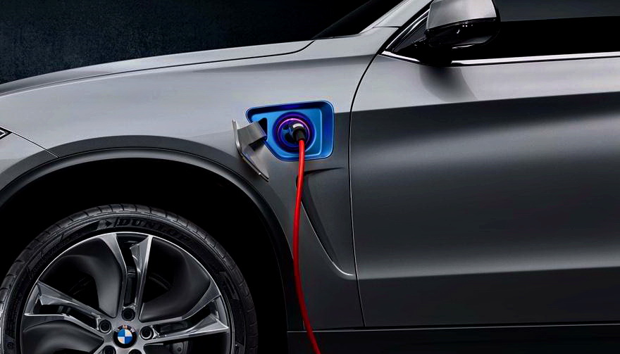 M-Power也要趕流行 《BMW M3/M4》車系將朝Plug-In插電式混合動力系統邁進 M-Power也要趕流行 《BMW M3/M4》車系將朝Plug-In插電式混合動力系統邁進