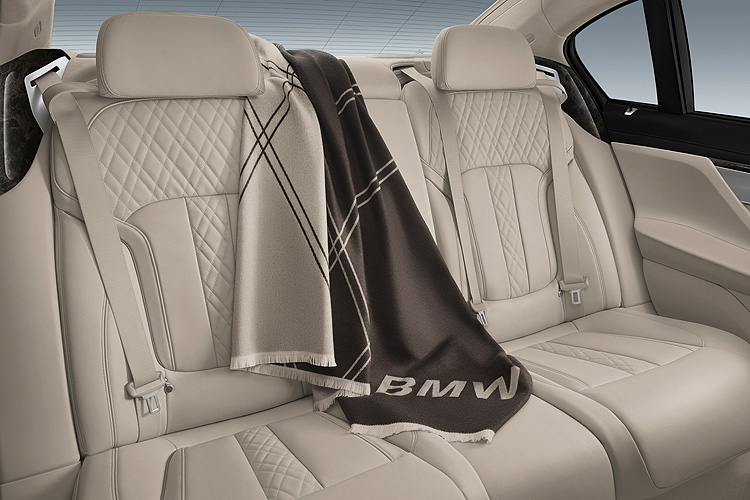 妝點性能風采 寶馬《BMW 7 Series》M Performance套件預約法蘭克福車展發表 妝點性能風采 寶馬《BMW 7 Series》M Performance套件預約法蘭克福車展發表