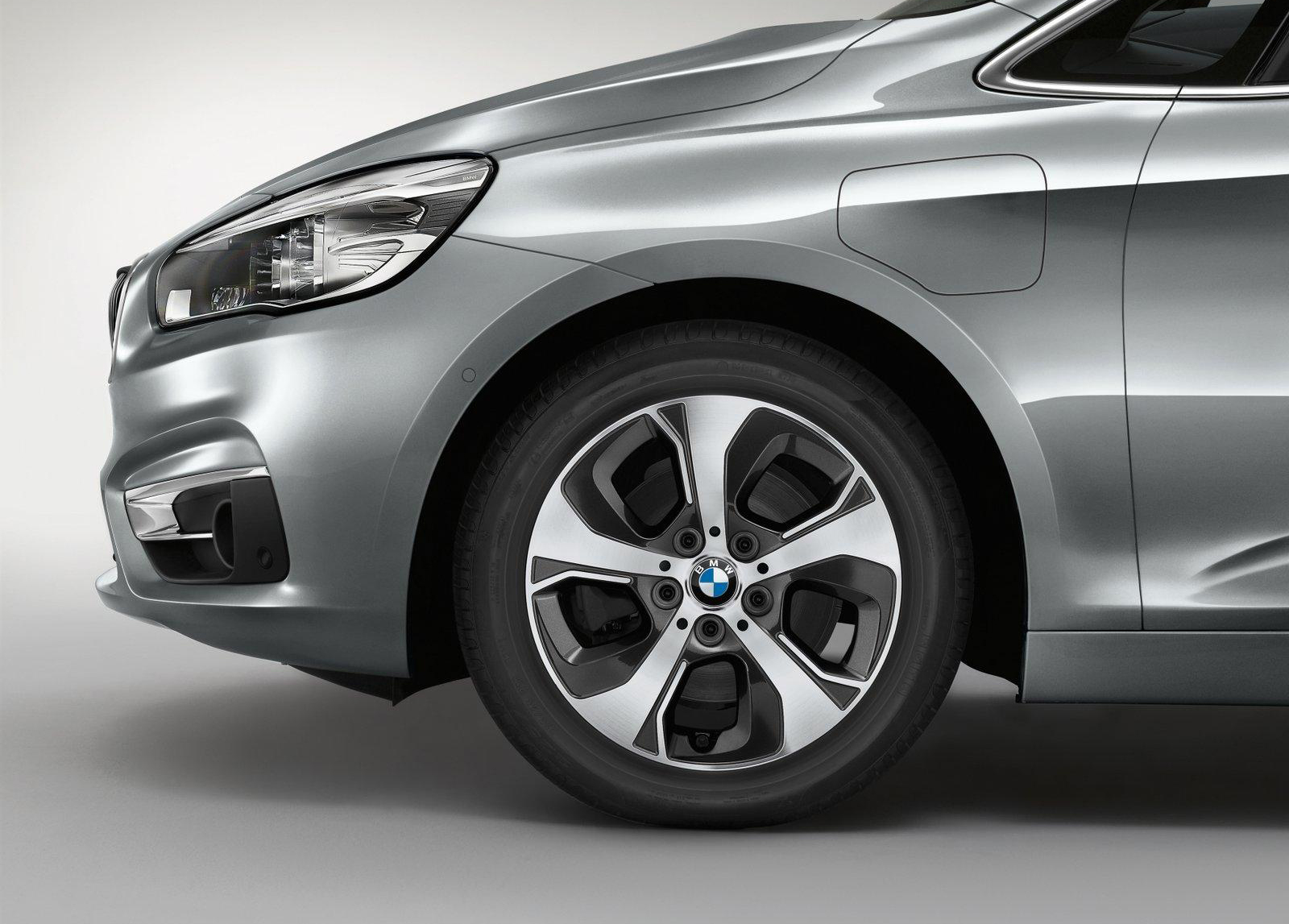 有性能又節能!油電四驅新成員《BMW 225xe plug-in hybrid》預告法蘭克福車展亮相 有性能又節能!油電四驅新成員《BMW 225xe plug-in hybrid》預告法蘭克福車展亮相