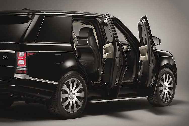 AK47也打不穿!《Range Rover Sentinel》防彈車現身亮相 AK47也打不穿!《Range Rover Sentinel》防彈車現身亮相