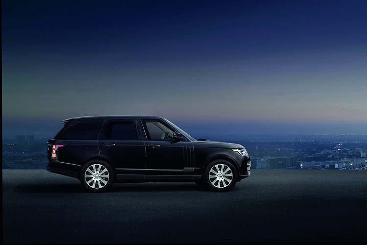 AK47也打不穿!《Range Rover Sentinel》防彈車現身亮相 AK47也打不穿!《Range Rover Sentinel》防彈車現身亮相