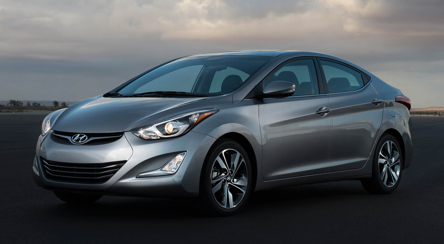 速速現身!現代《Hyundai Elantra》大改款新車韓國正式發佈 速速現身!現代《Hyundai Elantra》大改款新車韓國正式發佈