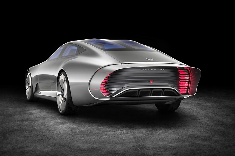 實踐可變空力套件發想 《Mercedes-Benz IAA》概念車展現數位設計概念 實踐可變空力套件發想 《Mercedes-Benz IAA》概念車展現數位設計概念