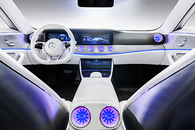 實踐可變空力套件發想 《Mercedes-Benz IAA》概念車展現數位設計概念 實踐可變空力套件發想 《Mercedes-Benz IAA》概念車展現數位設計概念